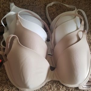 7 Victoria secret bras